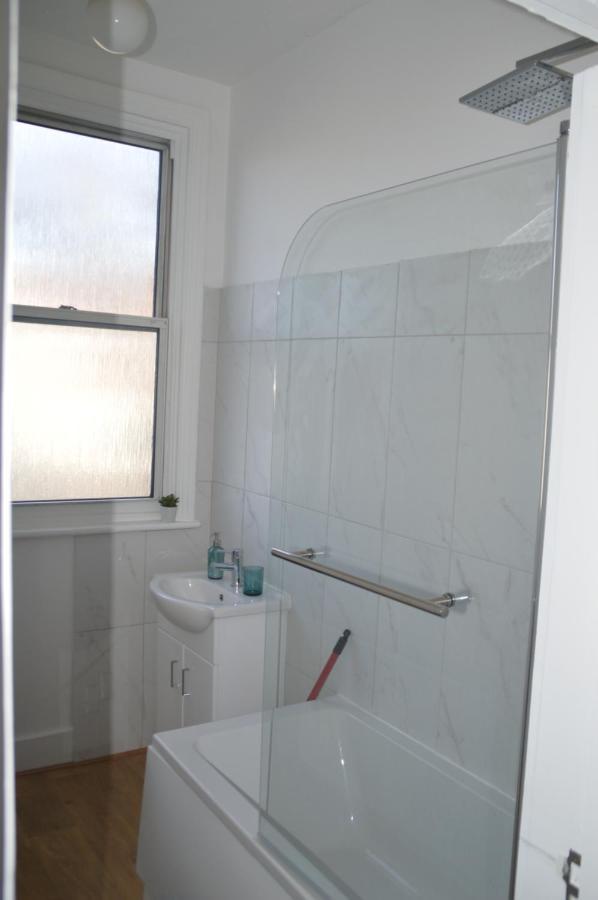Two Bedroom Apartment In London Eksteriør billede