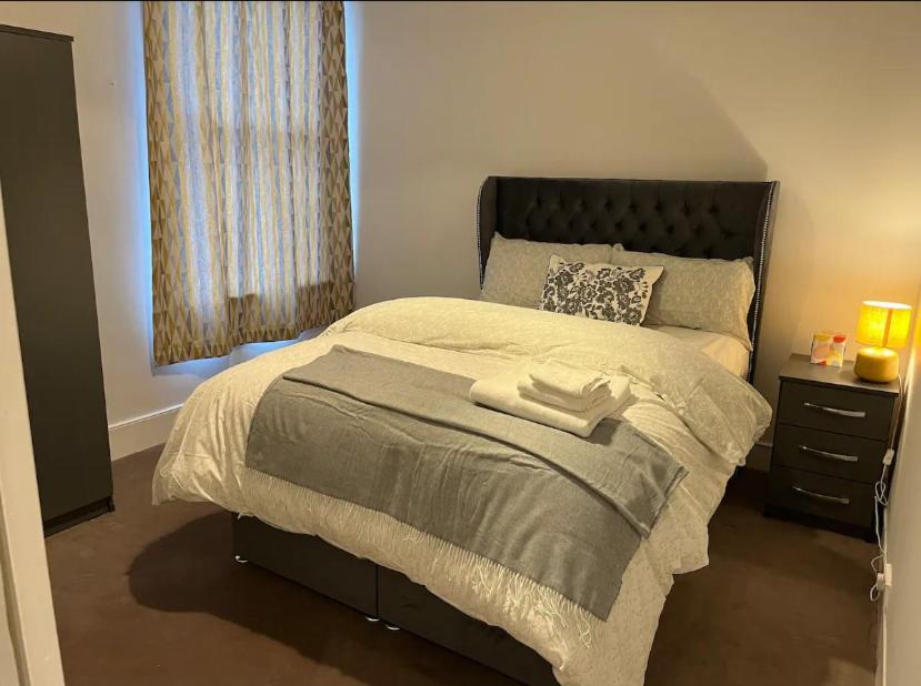 Two Bedroom Apartment In London Eksteriør billede