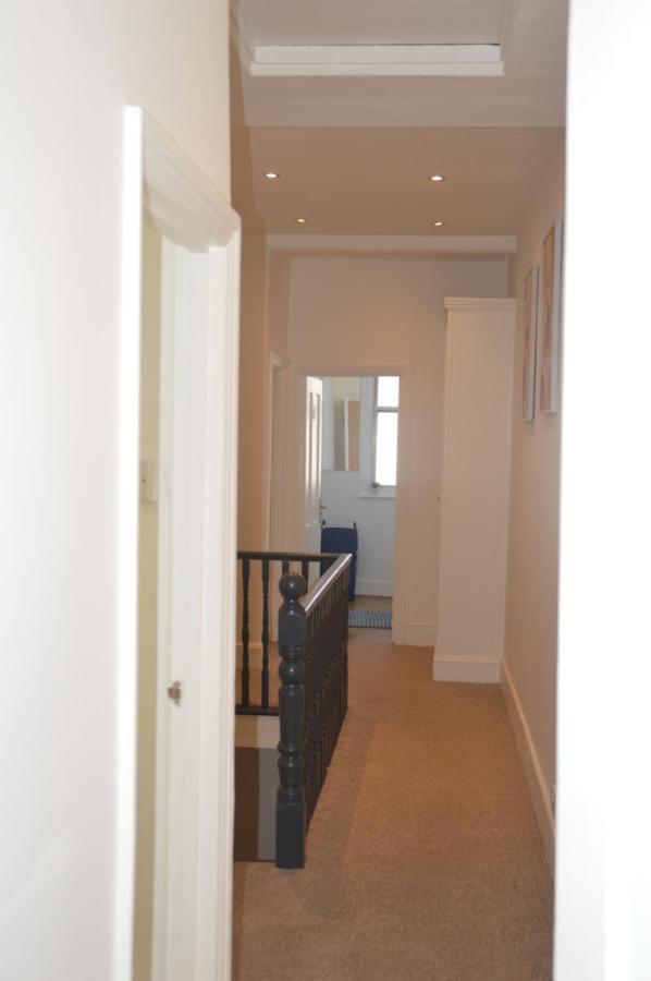 Two Bedroom Apartment In London Eksteriør billede