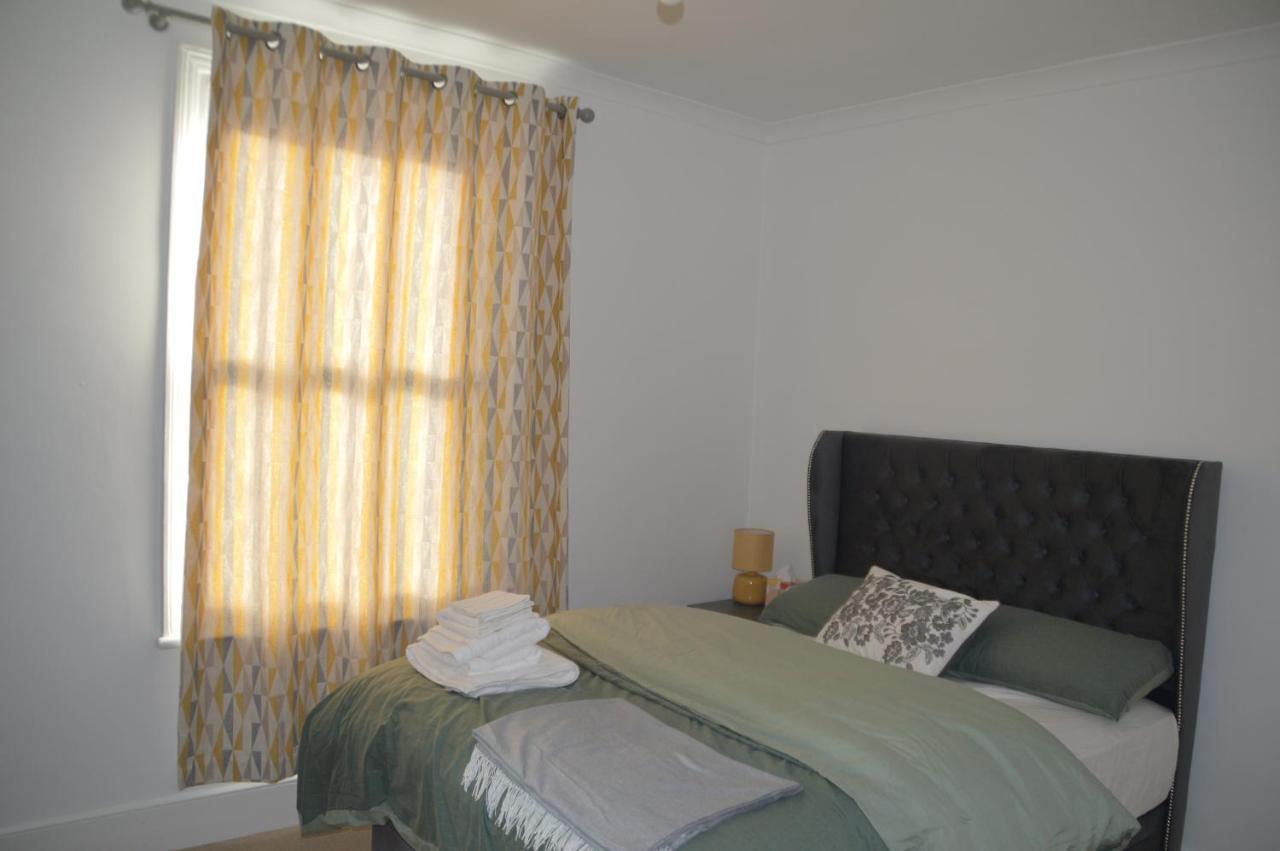 Two Bedroom Apartment In London Eksteriør billede